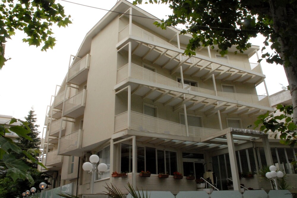 Hotel Arno Rimini 3/44