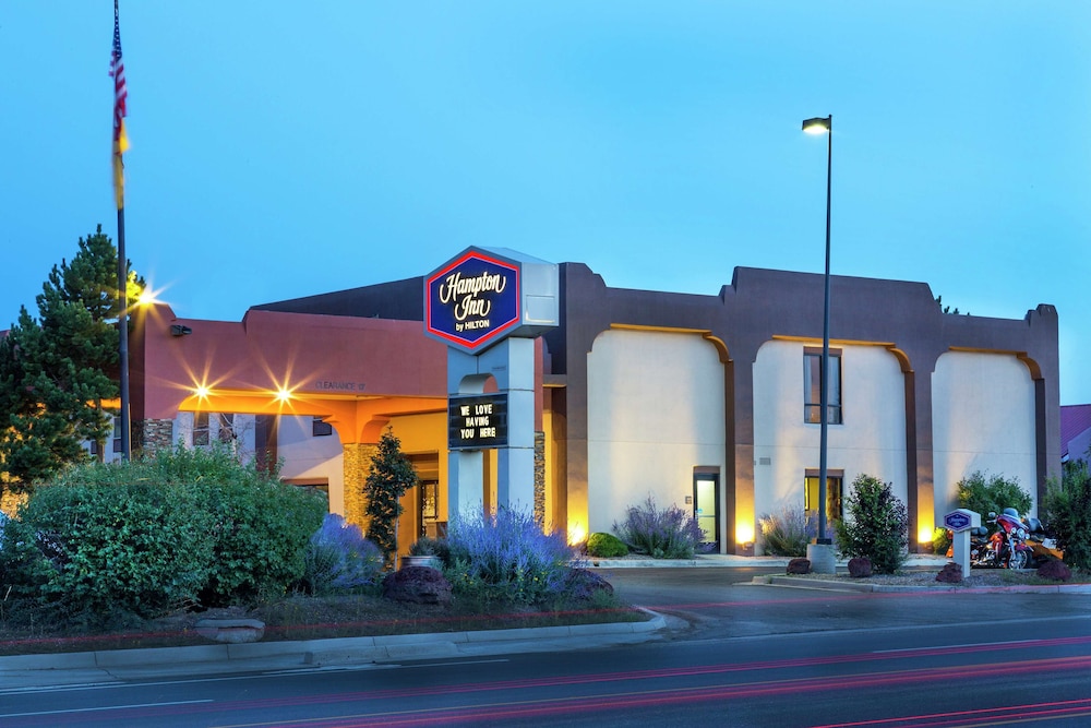 Hampton Inn Taos 1/48