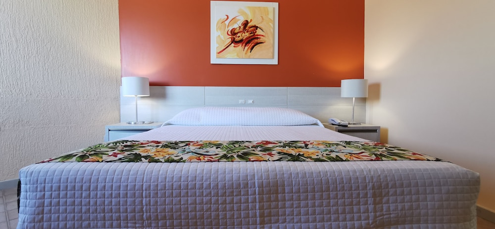 Ingleses Praia Hotel 32/50