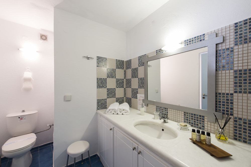 Kastro Suites 77/78