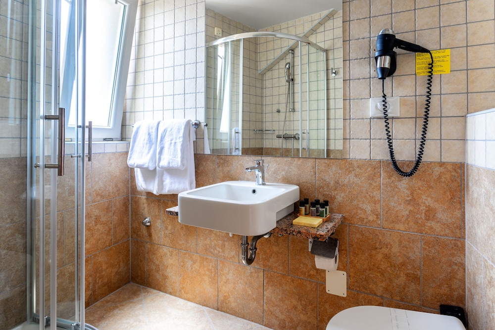 Superior, King Bed, Annex, Boutique Beach Resort Podstine 5/5