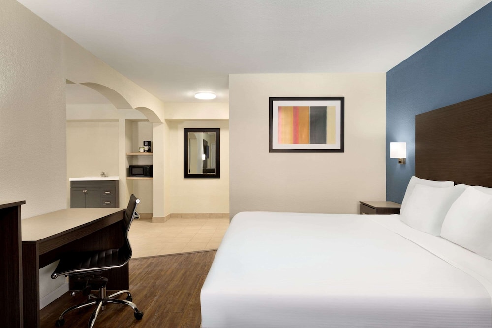 Days Inn by Wyndham Lawton 14/47