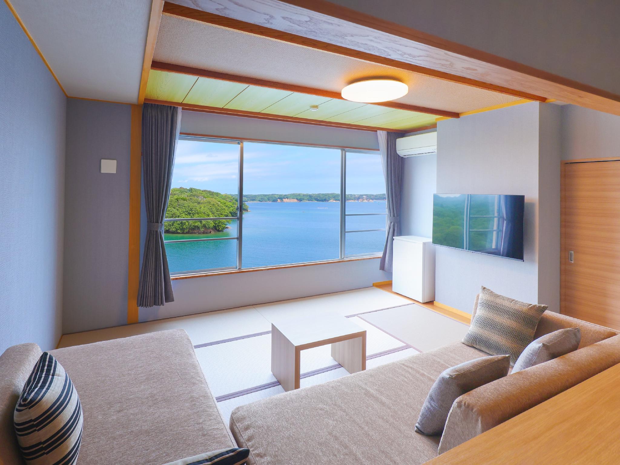 Japanese Western, Superior, Twin Beds, Sea Side, Shared Bathroom, Tatami