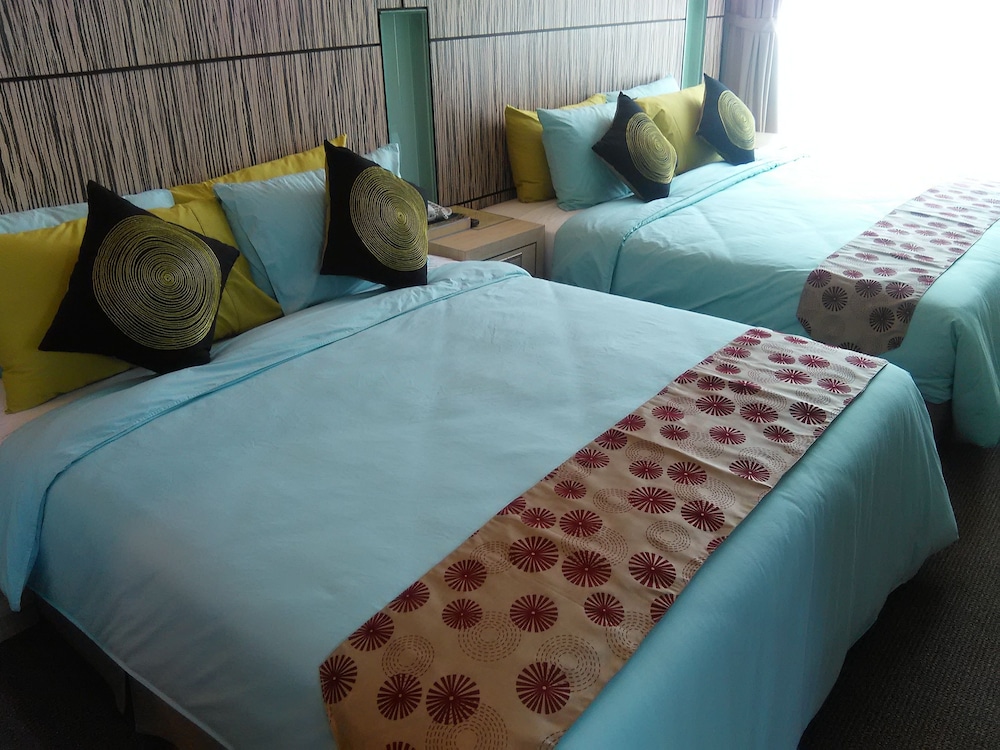 Grand Medallion Hotel 20/48