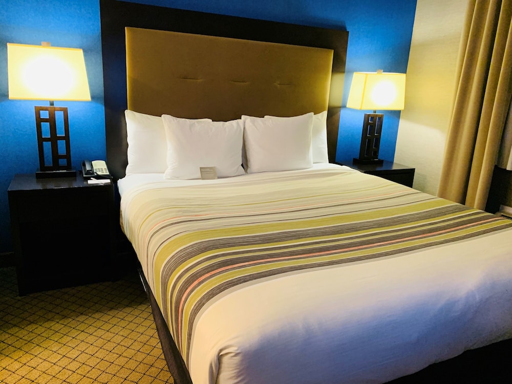 Country Inn & Suites by Radisson, San Jose International Airport, CA 6/30