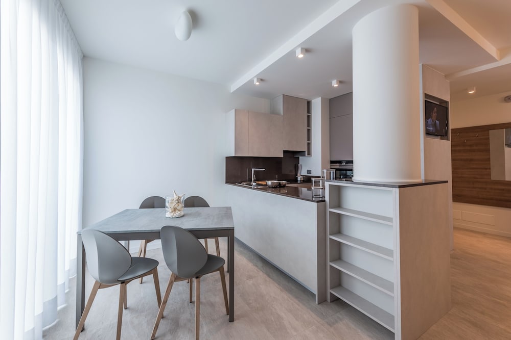Hesperia Hotel & Residence 6/50