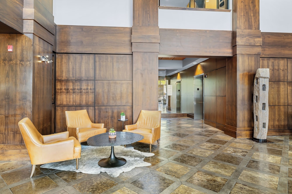 The Oxford Hotel Bend 31/65