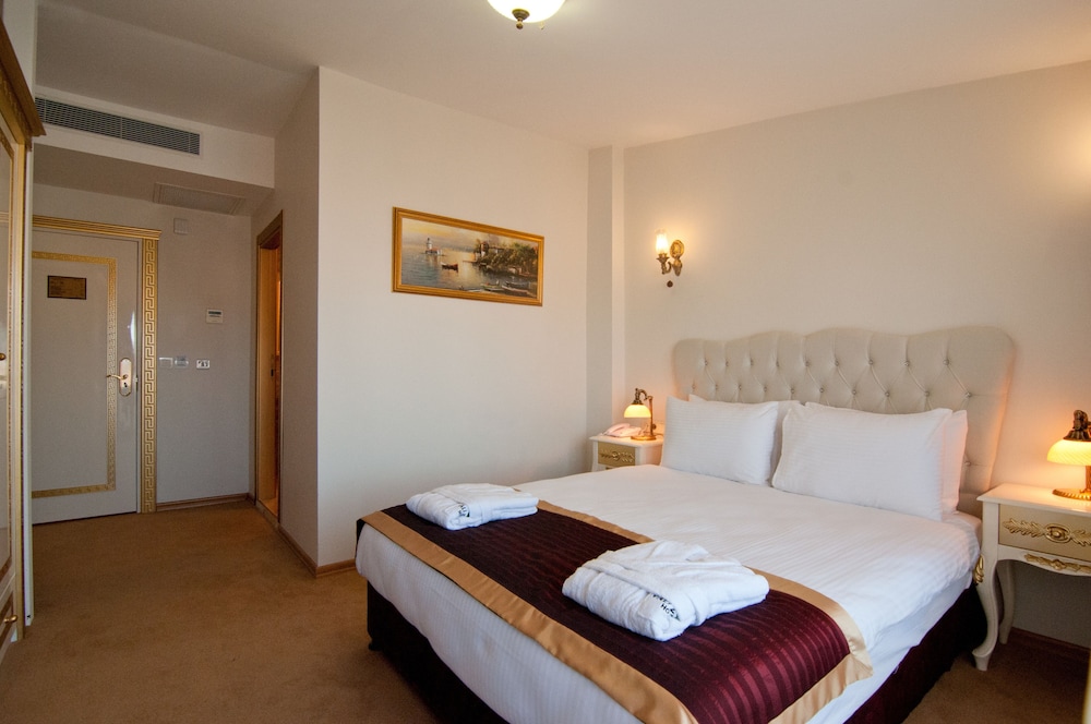 Vali Konak Hotel 12/65