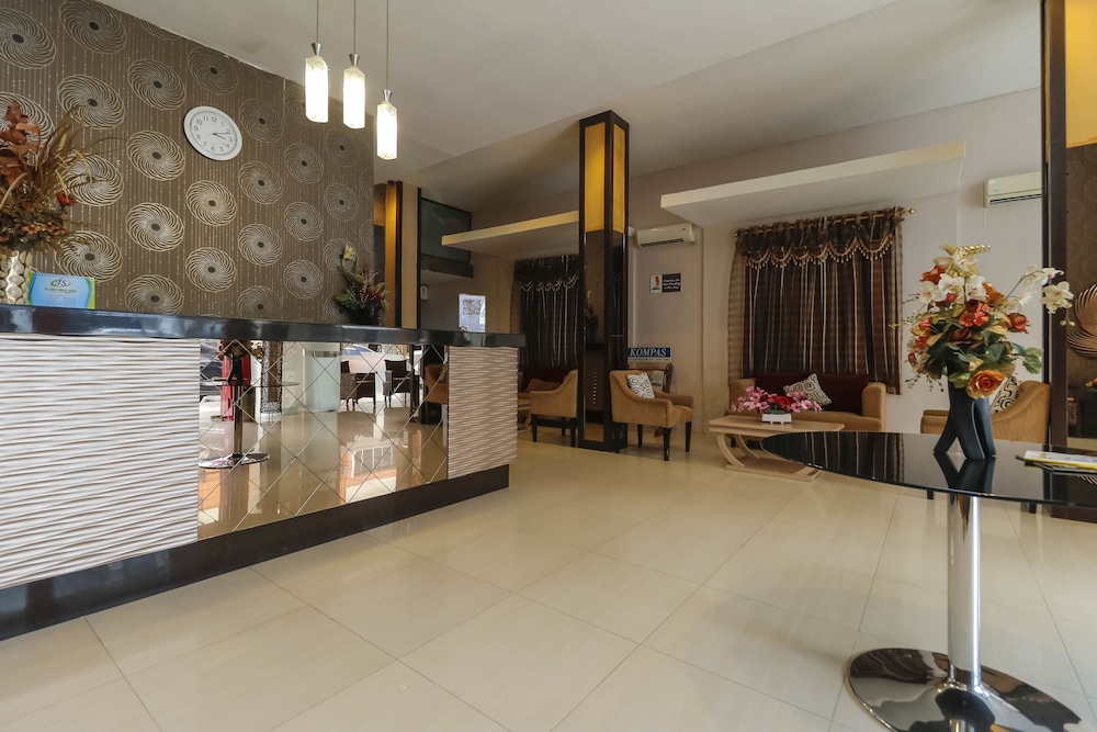 RedDoorz Plus Grand Populer Hotel (ex Nida Rooms Makassar Sulawesi) 3/33