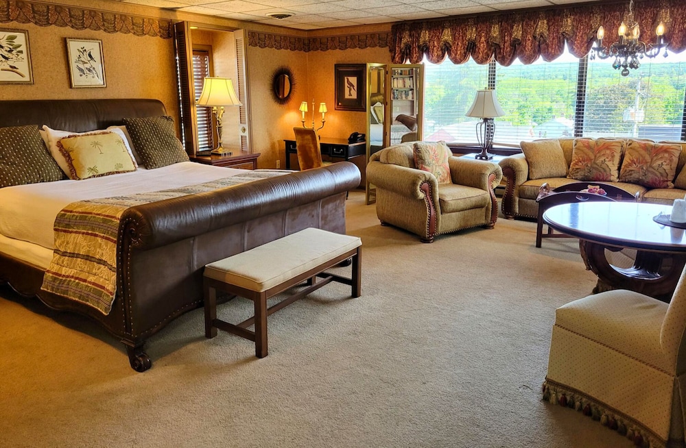 Altland House Inn and Suites 14/50