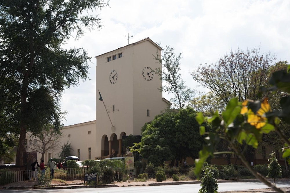 Woodlands Lodge & Tours 3/50