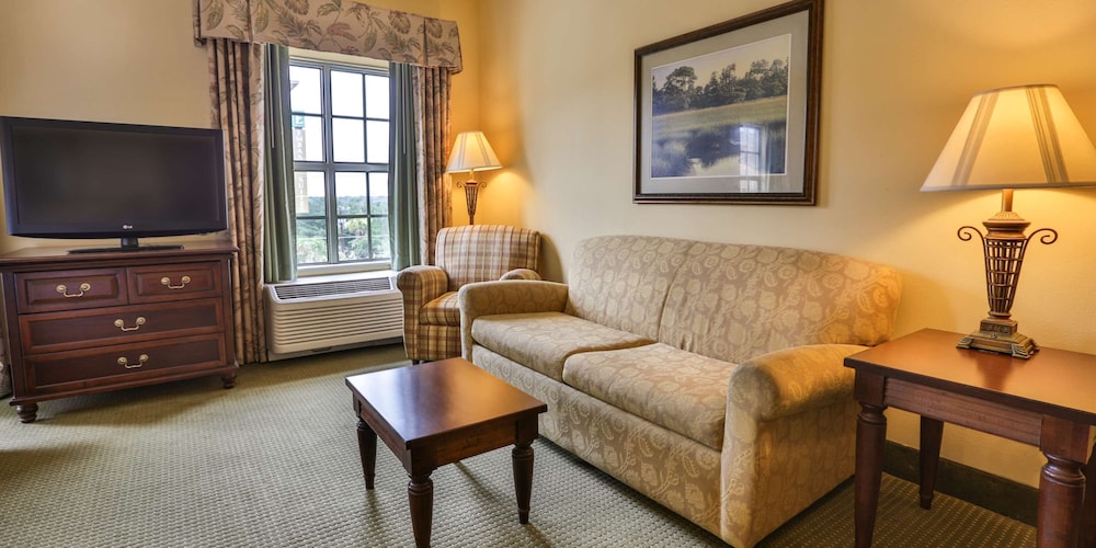 Hampton Inn and Suites Savannah Historic District 44/77