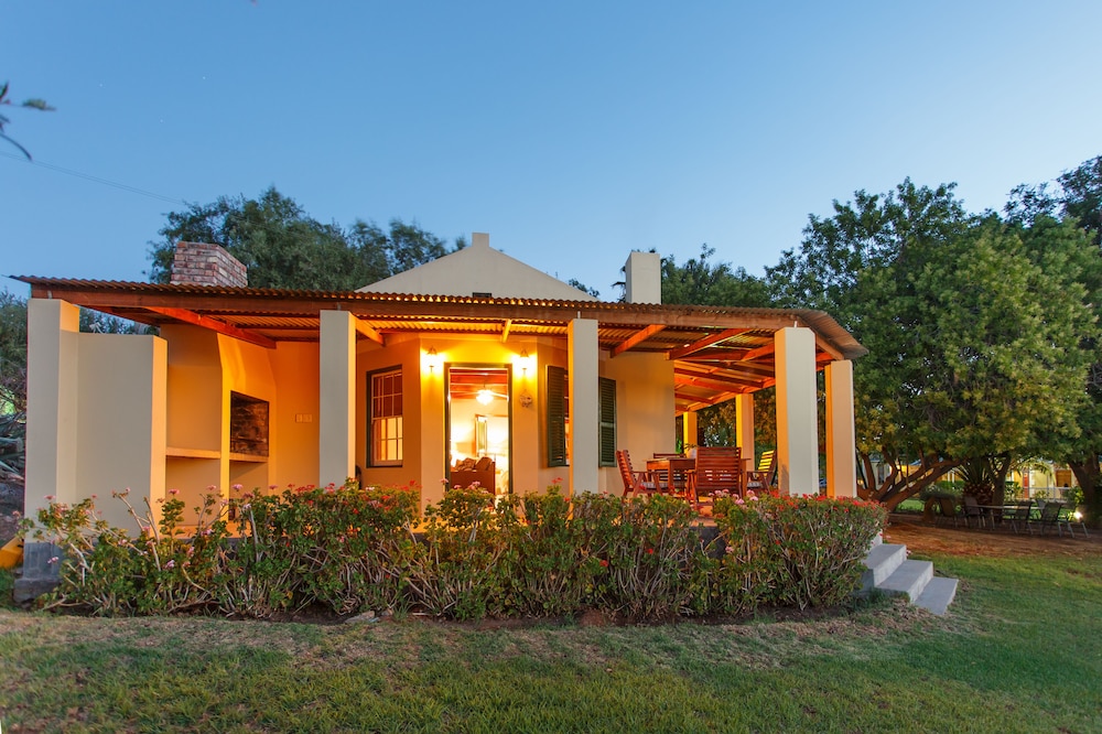 De Denne Guest House 1/50
