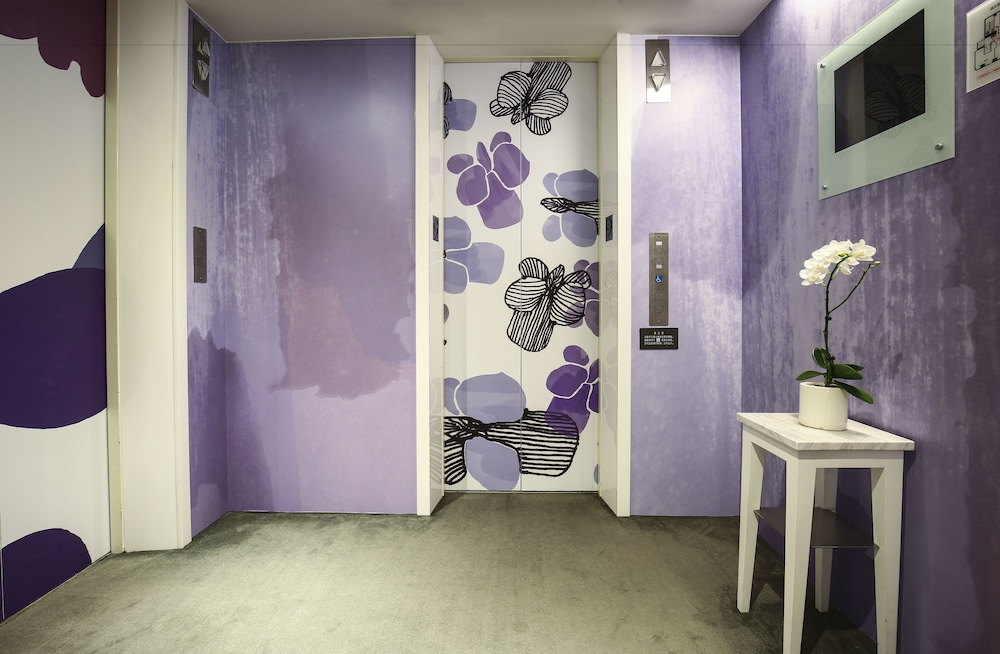 Ambience Hotel 42/58