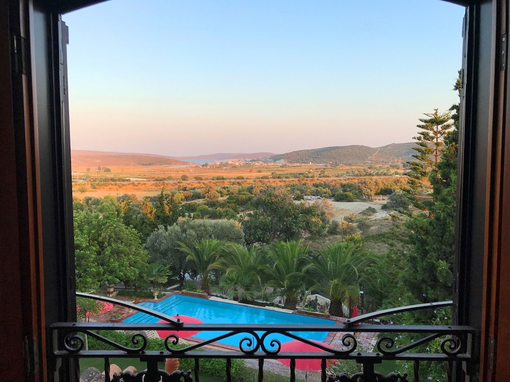 Villa Taraca Alacati Romantik Hotel 26/50