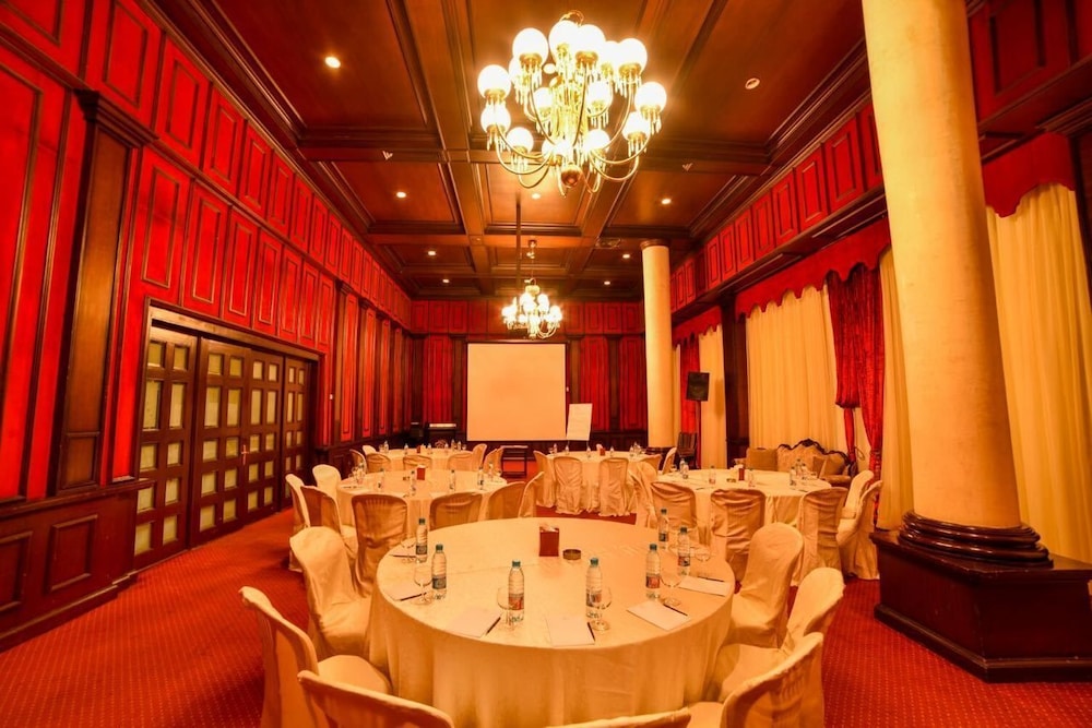 CHTAURA PARK HOTEL 47/50