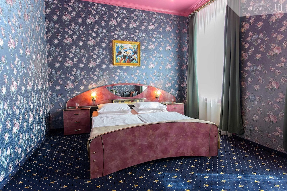 Hotel Urania 42/78