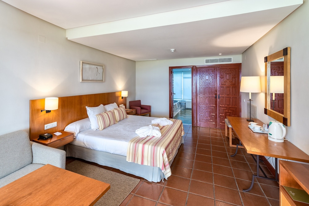 Parador De Nerja 10/50