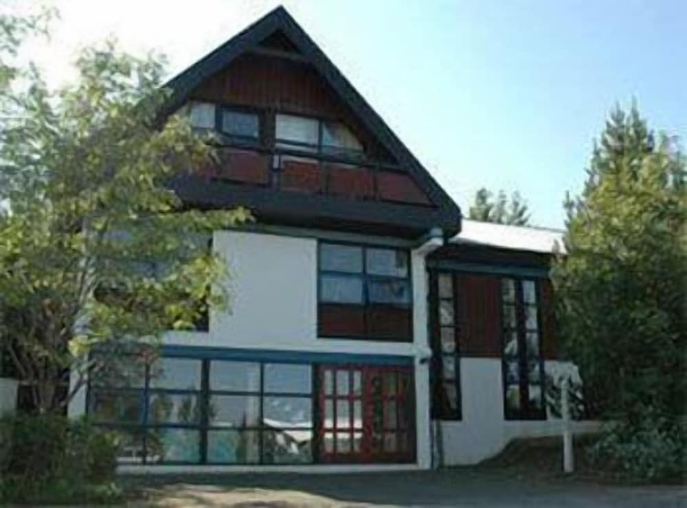 Reykjavik Peace Center 2/28