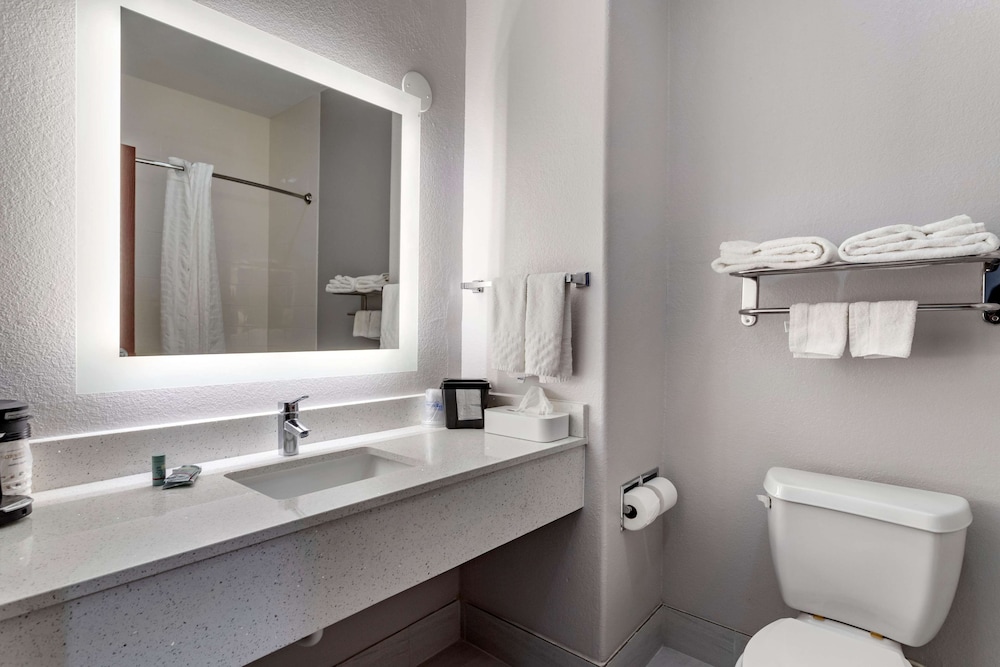 BEST WESTERN Oakdale Inn 14/33