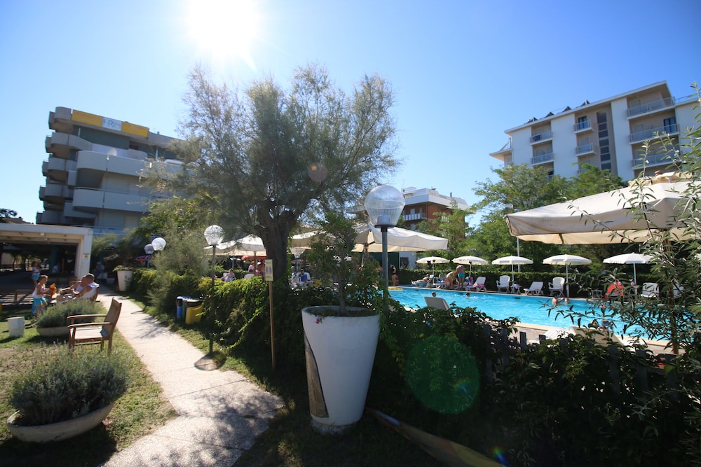 Hotel Residenza Giardino 41/50