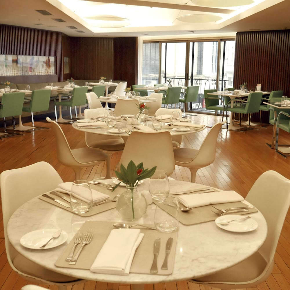 725 Continental Hotel 49/55