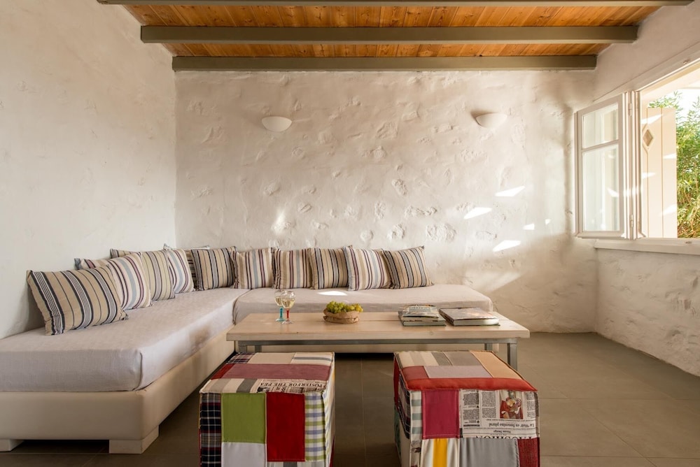 STAGONES LUXURY VILLAS 28/50