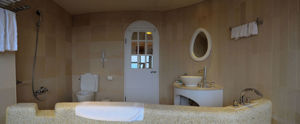 Chateau Villa 29/33