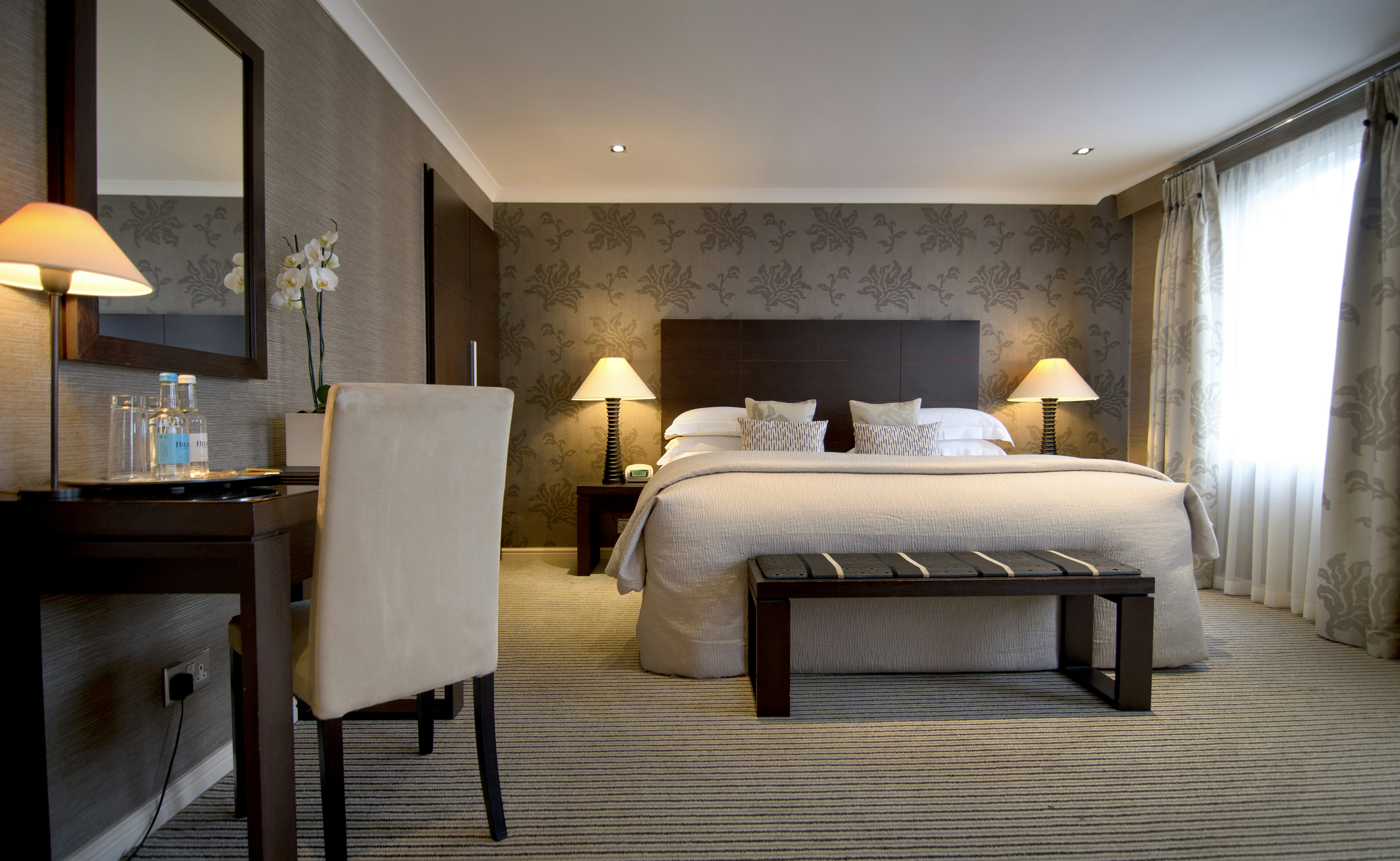 Deluxe, Queen Bed