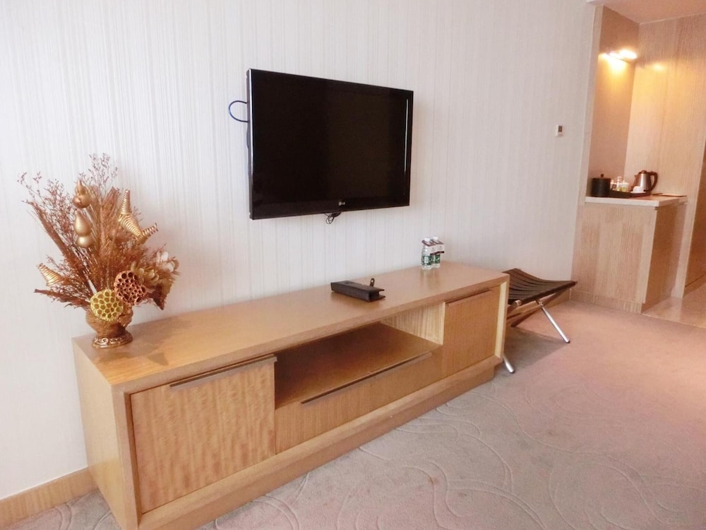 Pearl River International Hotel 5/50