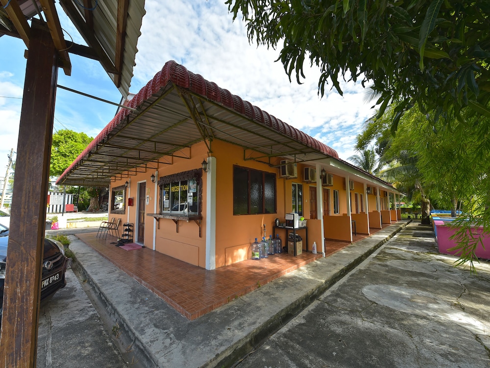 Hotel O Awan Biru Motel 9/33