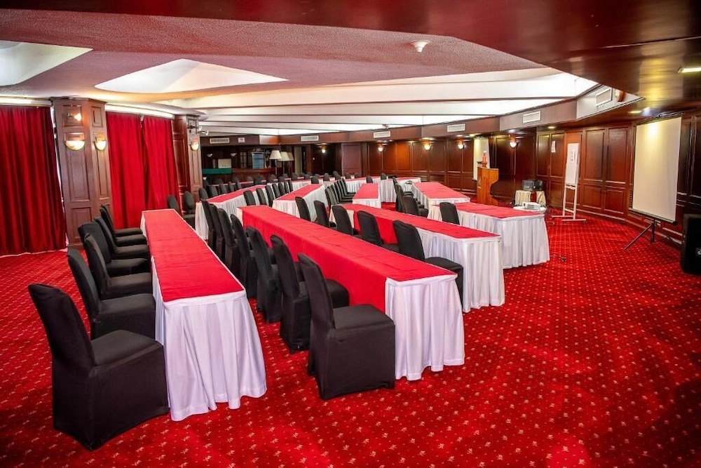 Nairobi Safari Club by Swiss-Belhotel 55/63