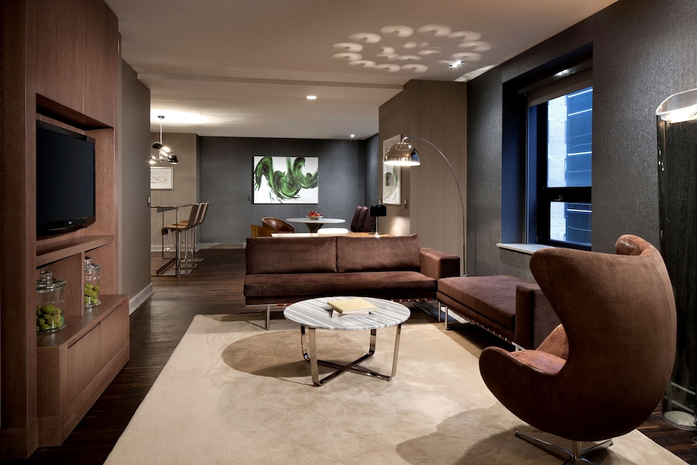 Hyatt Grand Central New York 64/88