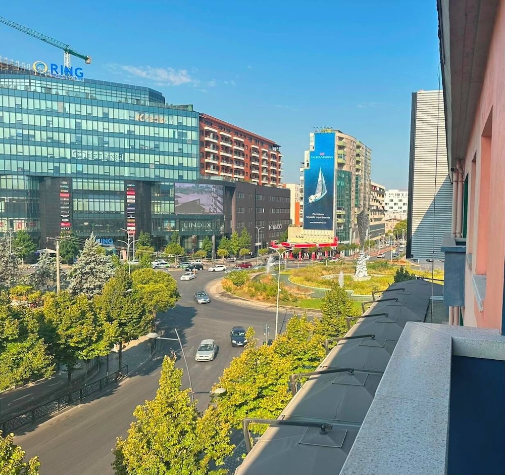 Ebel Boutique Hotel Tirana 38/50