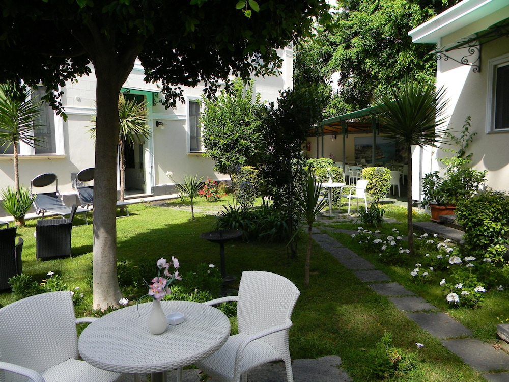 Villa Italia Bed And Breakfast 37/49