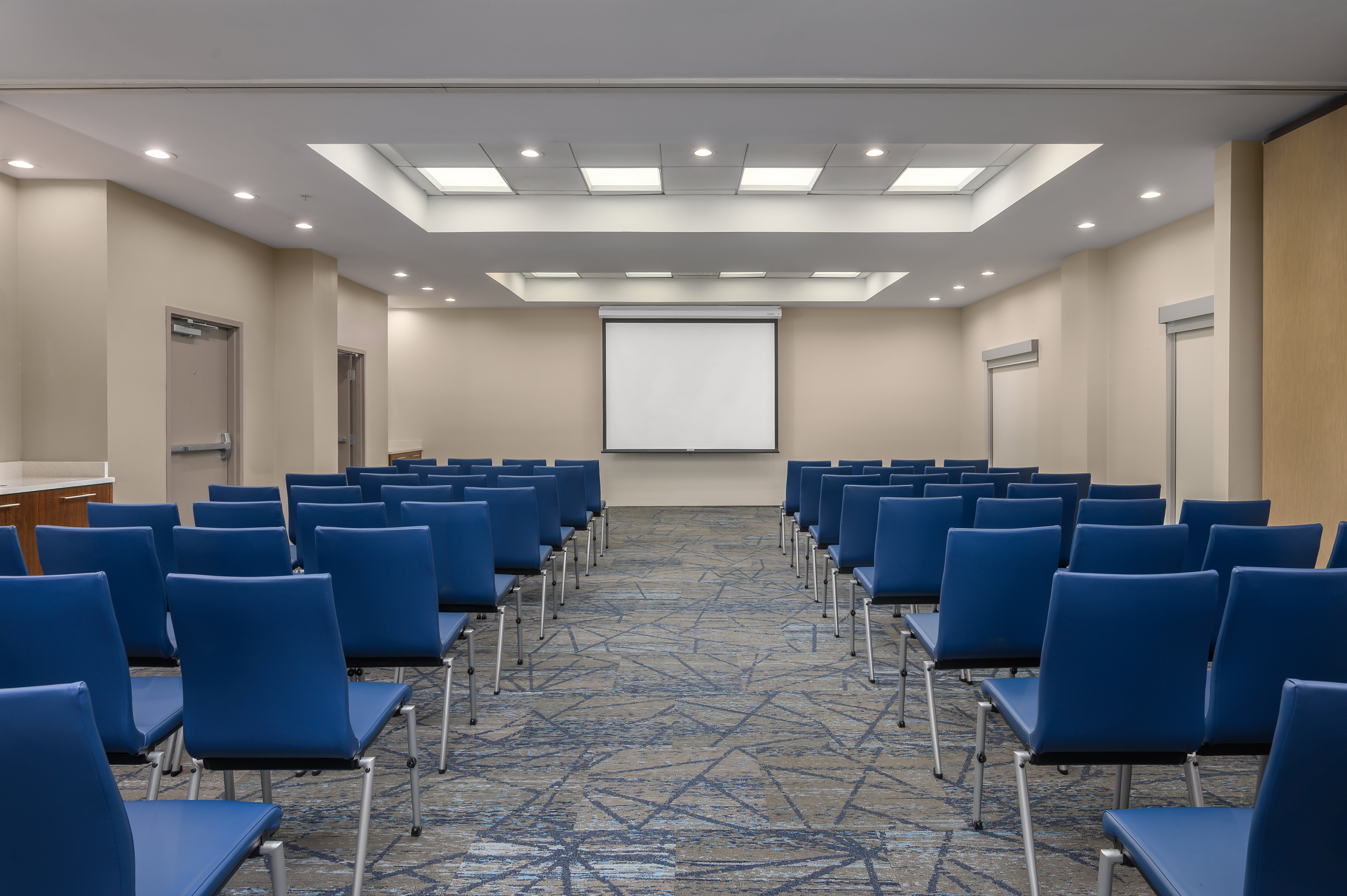 Holiday Inn Express and Suites Kendall 61/77