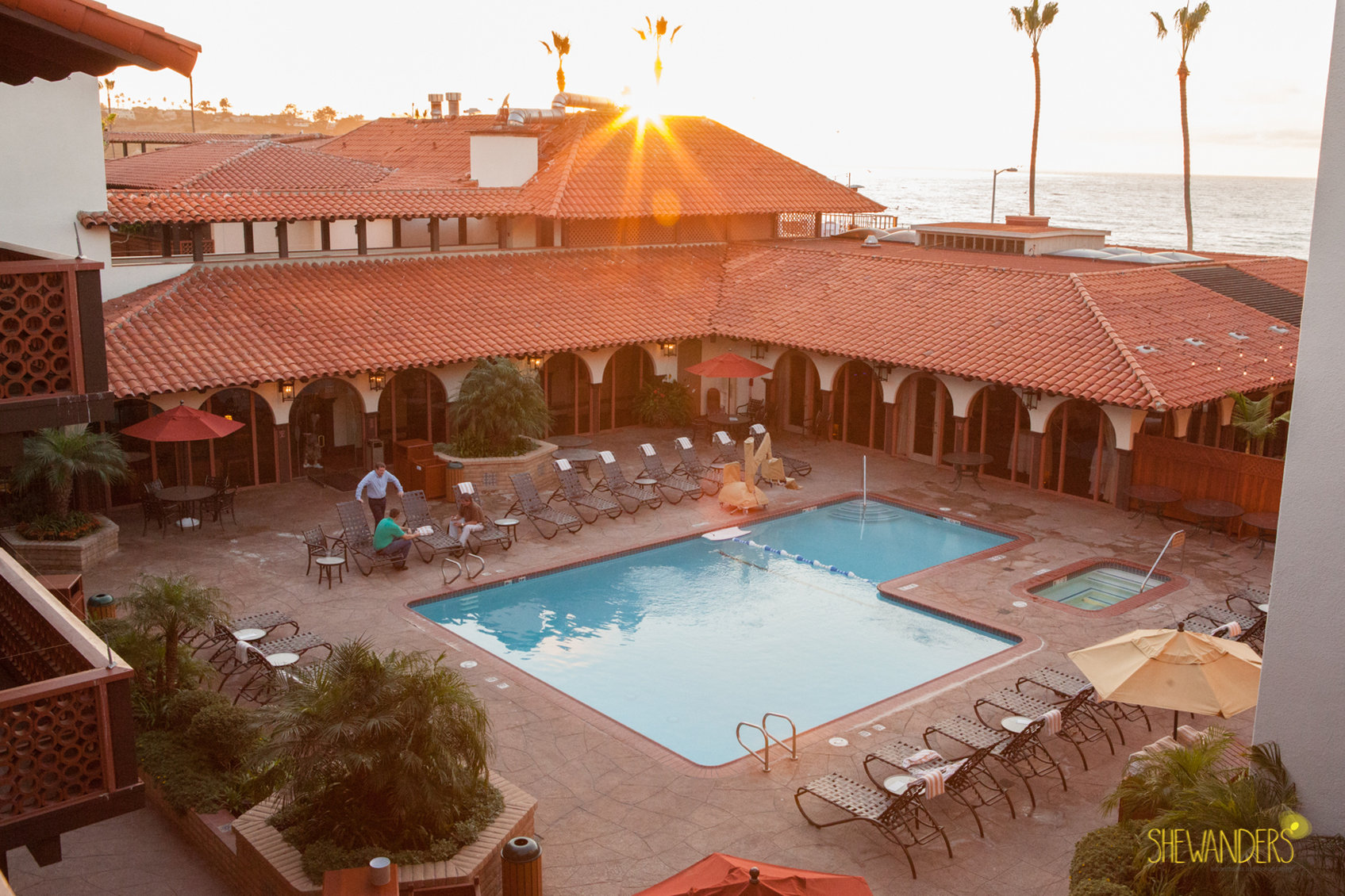 La Jolla Shores Hotel 45/47