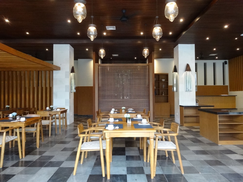 Ubud Village Hotel 42/51