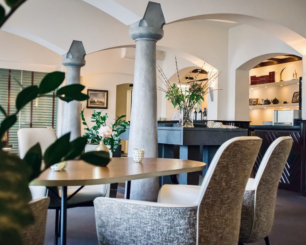 Hotel Restaurant Valuas 20/39