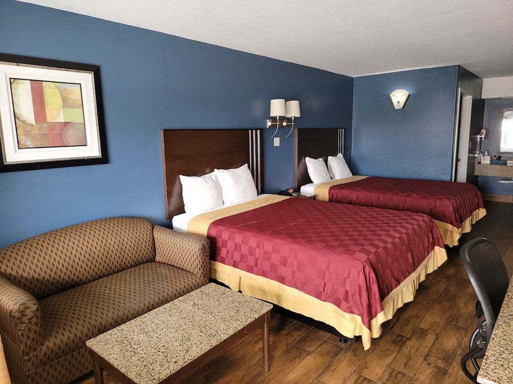 غرفة قياسية بسريرين كوين، Texas Inn & Suites Raymondville 4/10