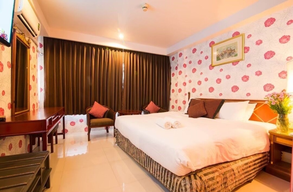 Diamond City Hotel 31/72