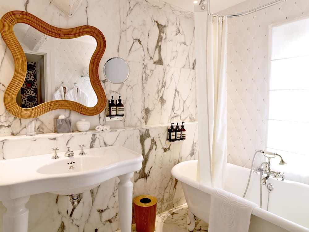 Hotel Thoumieux 10/62