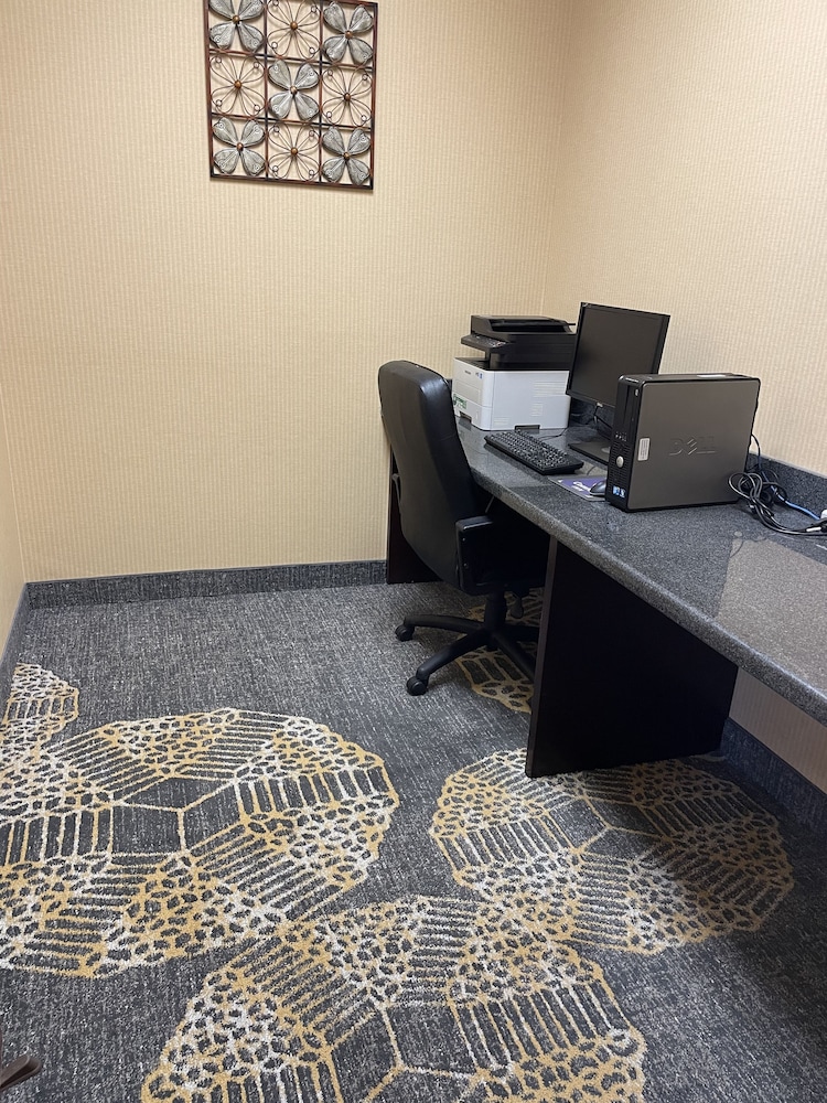 Comfort Inn Sturgeon Falls 39/40