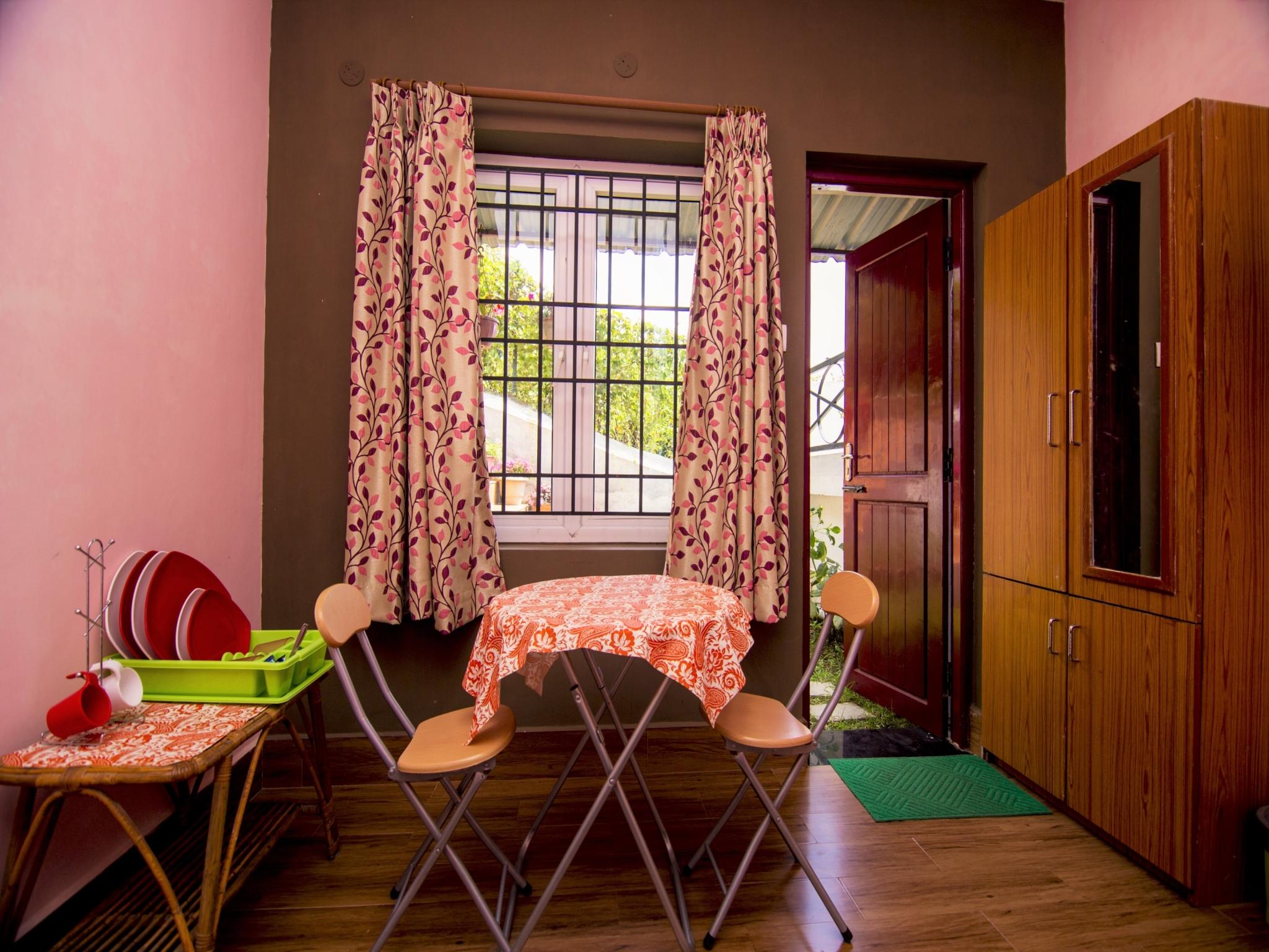 B's Hive Guest House 14/19