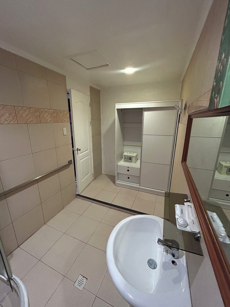 Alta Cebu Village Garden Resort 50/50