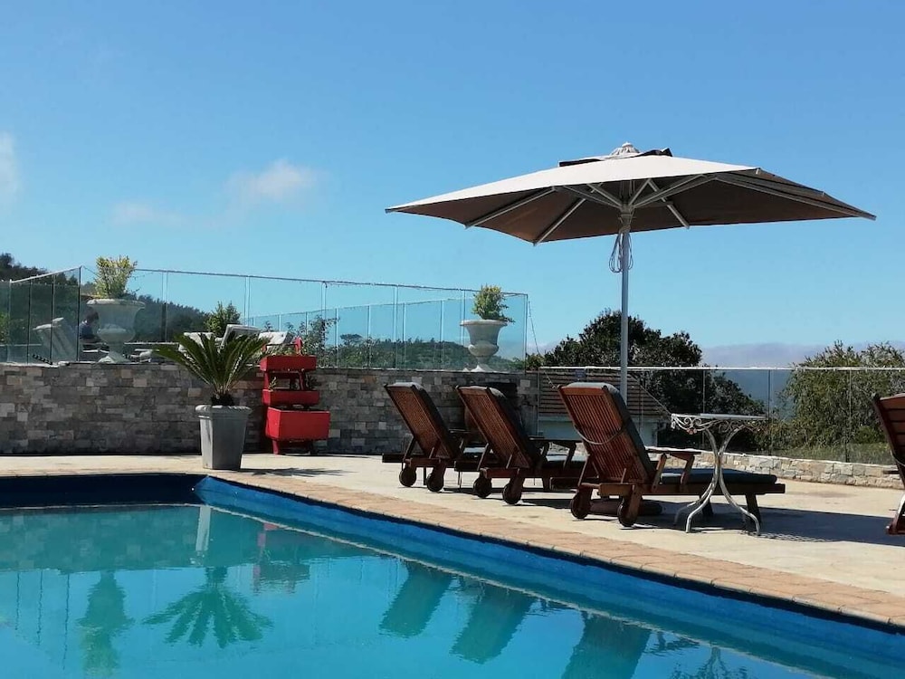 Madison Manor Boutique Hotel 42/72