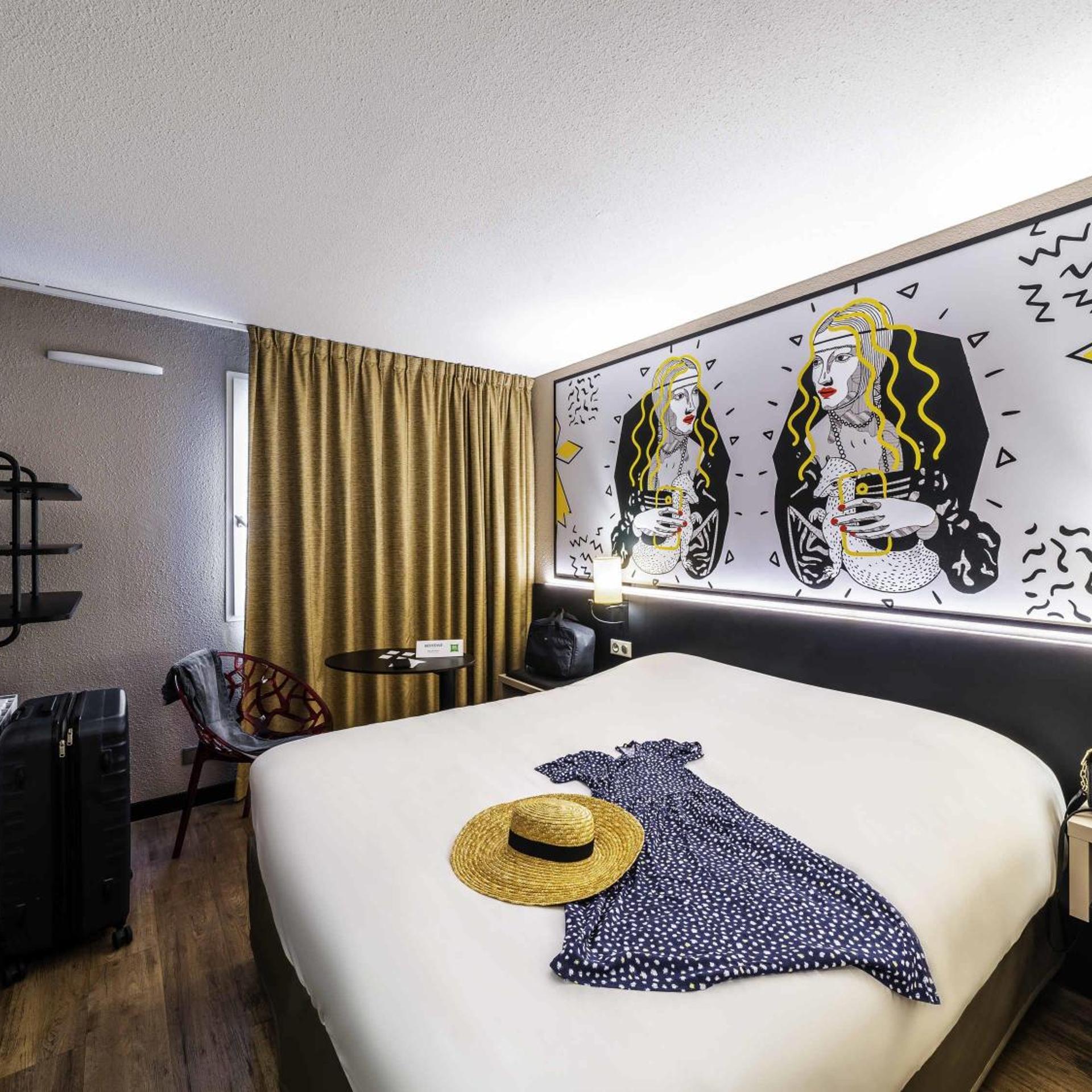 Adjoining, Family Suite, Standard