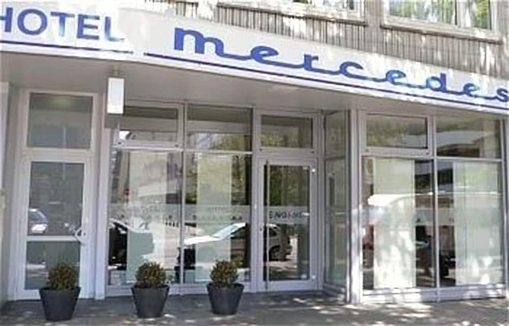 Hotel Mercedes Hamburg 1/48