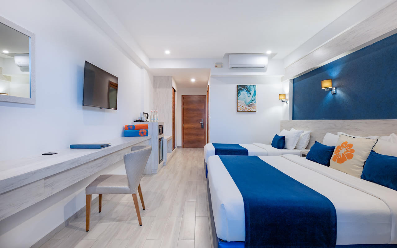 Deluxe Family Room with Balcony-Transfer Included، Kaani Palm Beach 2/6