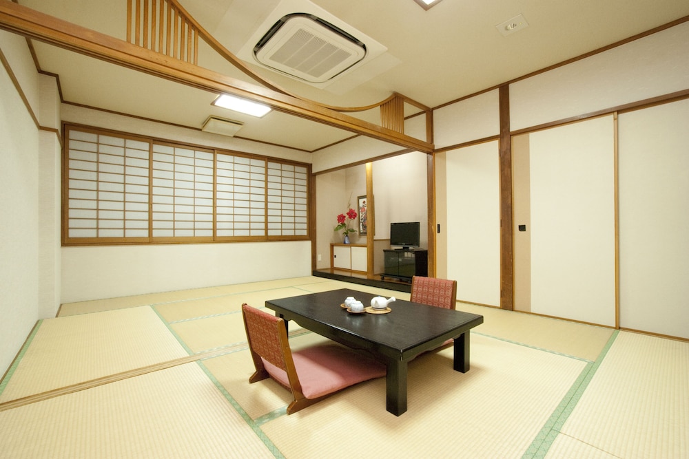 Okinawa Hotel 46/71